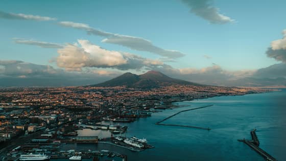 Naples: five itineraries
