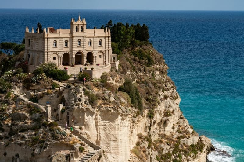 Calabria: in spiaggia con gli dei