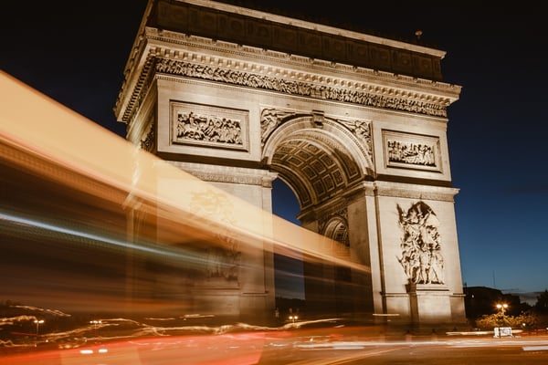 Night view of Arc de Triomphe