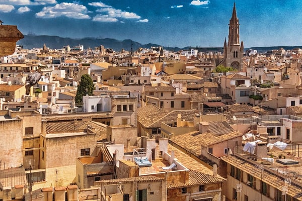 Vista panorámica de la ciudad desde la catedral de Palma, Palma de Mallorca, Mallorca, Islas Baleares, España, Europa