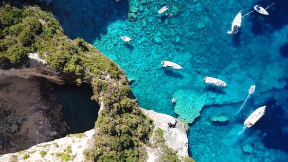 Holidays at Antipaxos: immerse yourself in “pure” Greece