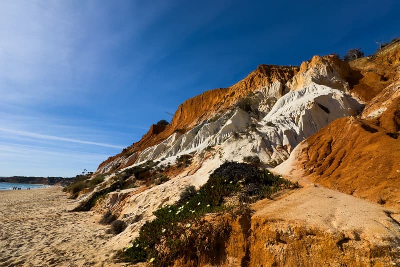 Praia da Falèsia: donde el mar se vuelve rojo