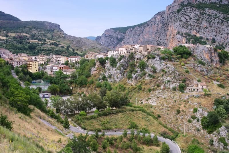 Albanischer Urlaub in Italien: die Arbëreshë-Orte